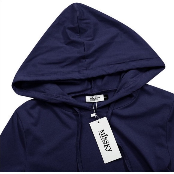 *****Liked New***** Pullover Hoodie Dress with Pockets Knee Length - Picture 5 of 7